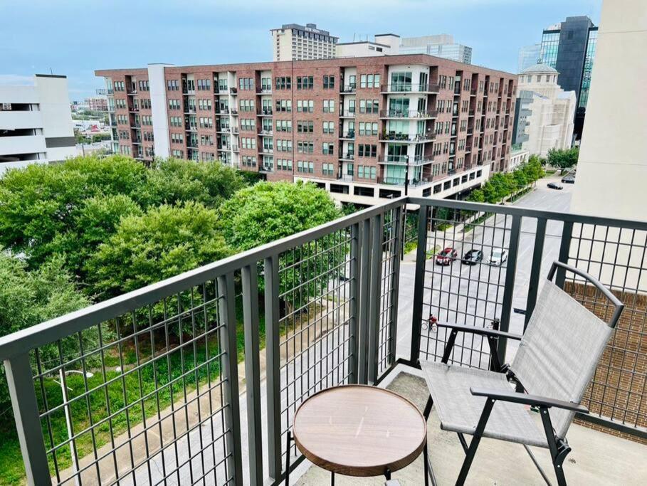 Apto 1 Bed - Kitchen - Free Parking Apartment Houston Luaran gambar