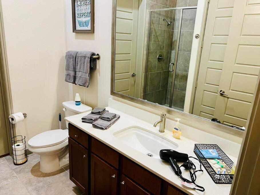 Apto 1 Bed - Kitchen - Free Parking Apartment Houston Luaran gambar