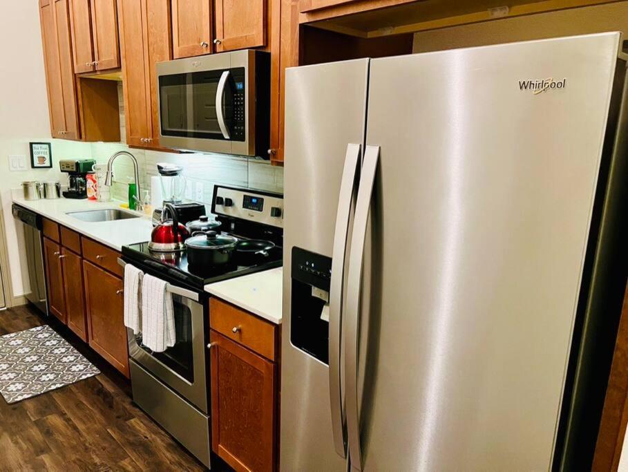 Apto 1 Bed - Kitchen - Free Parking Apartment Houston Luaran gambar