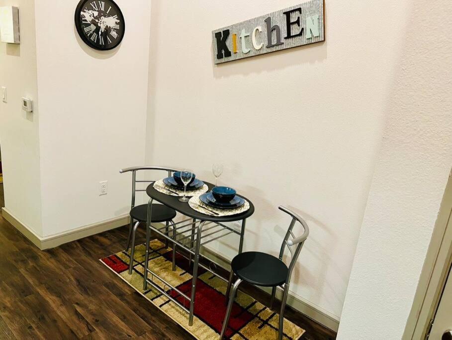 Apto 1 Bed - Kitchen - Free Parking Apartment Houston Luaran gambar